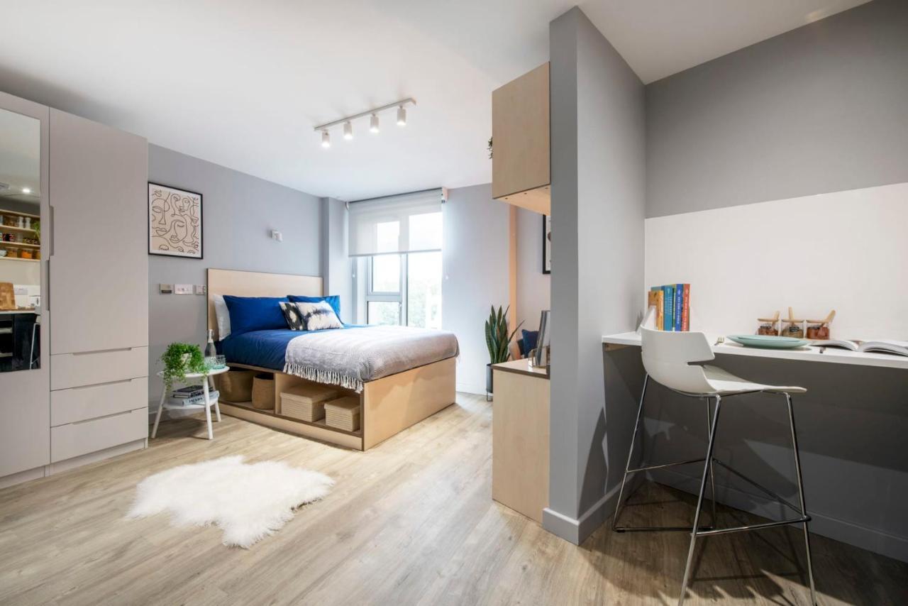 Sleek Studios, Apartments And Private Bedrooms At Silk Mill Close To Edinburgh Old Town エクステリア 写真