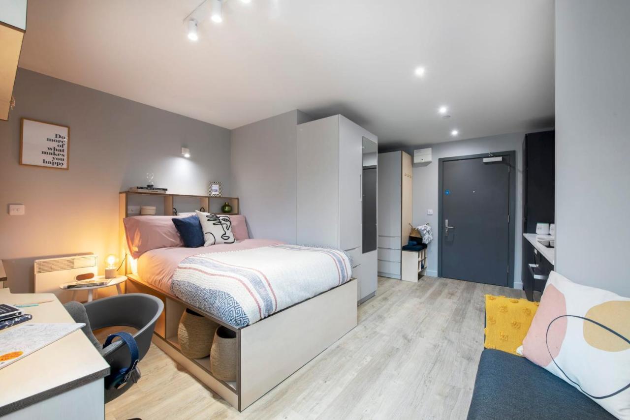 Sleek Studios, Apartments And Private Bedrooms At Silk Mill Close To Edinburgh Old Town エクステリア 写真